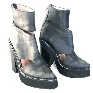 Jeffrey Campbell Feria Cutout Ancle Boot